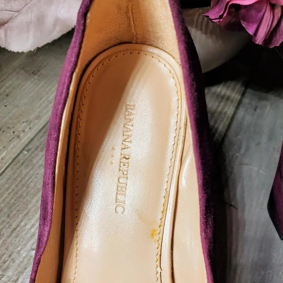 BANANA REPUBLIC Suede Round Toe Wedges Size 6 Wine Color - Picture 5 of 15